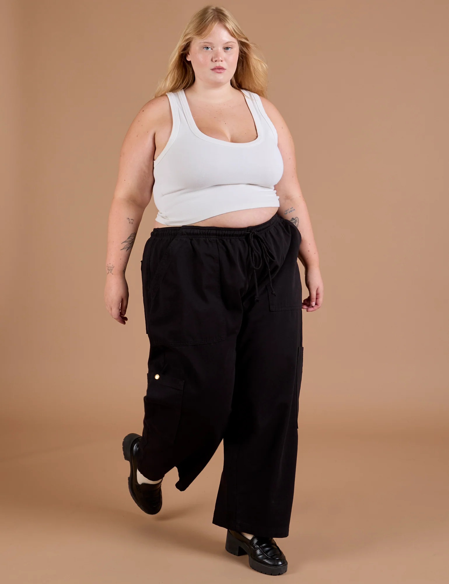 Drop Pocket Cargo Pants - Basic Black - Image 11