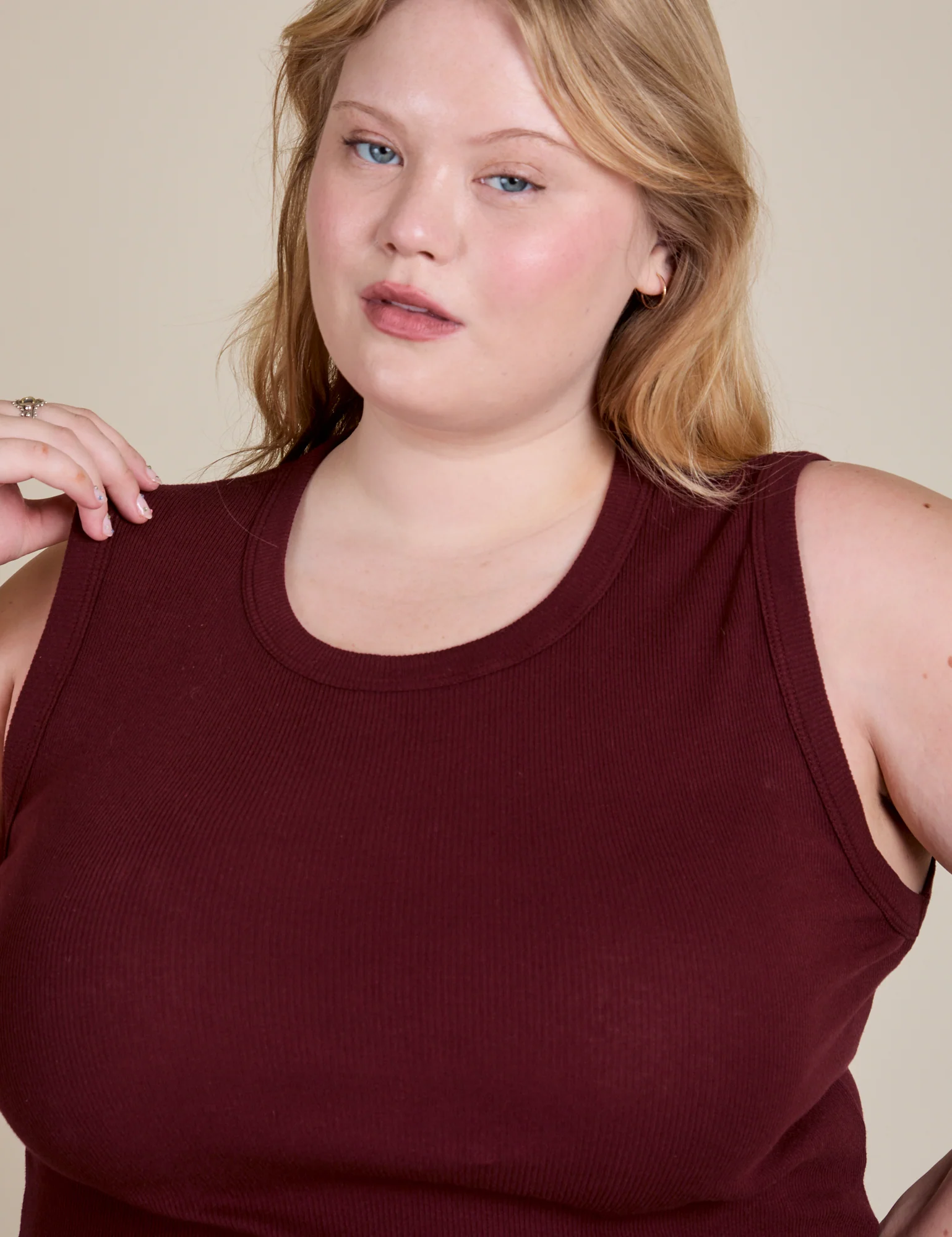 Muscle Tee - Red Wine - Image 25