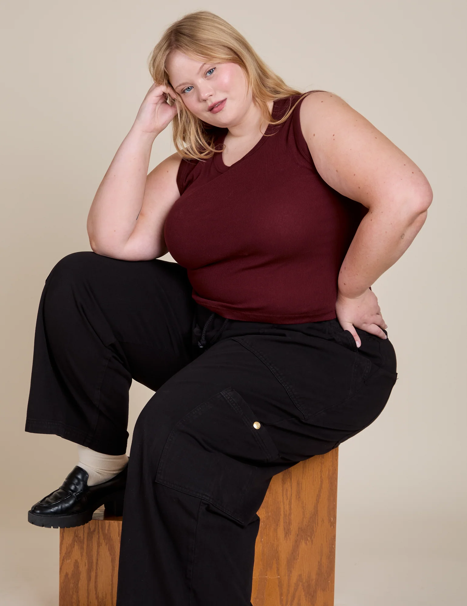 Muscle Tee - Red Wine - Image 30