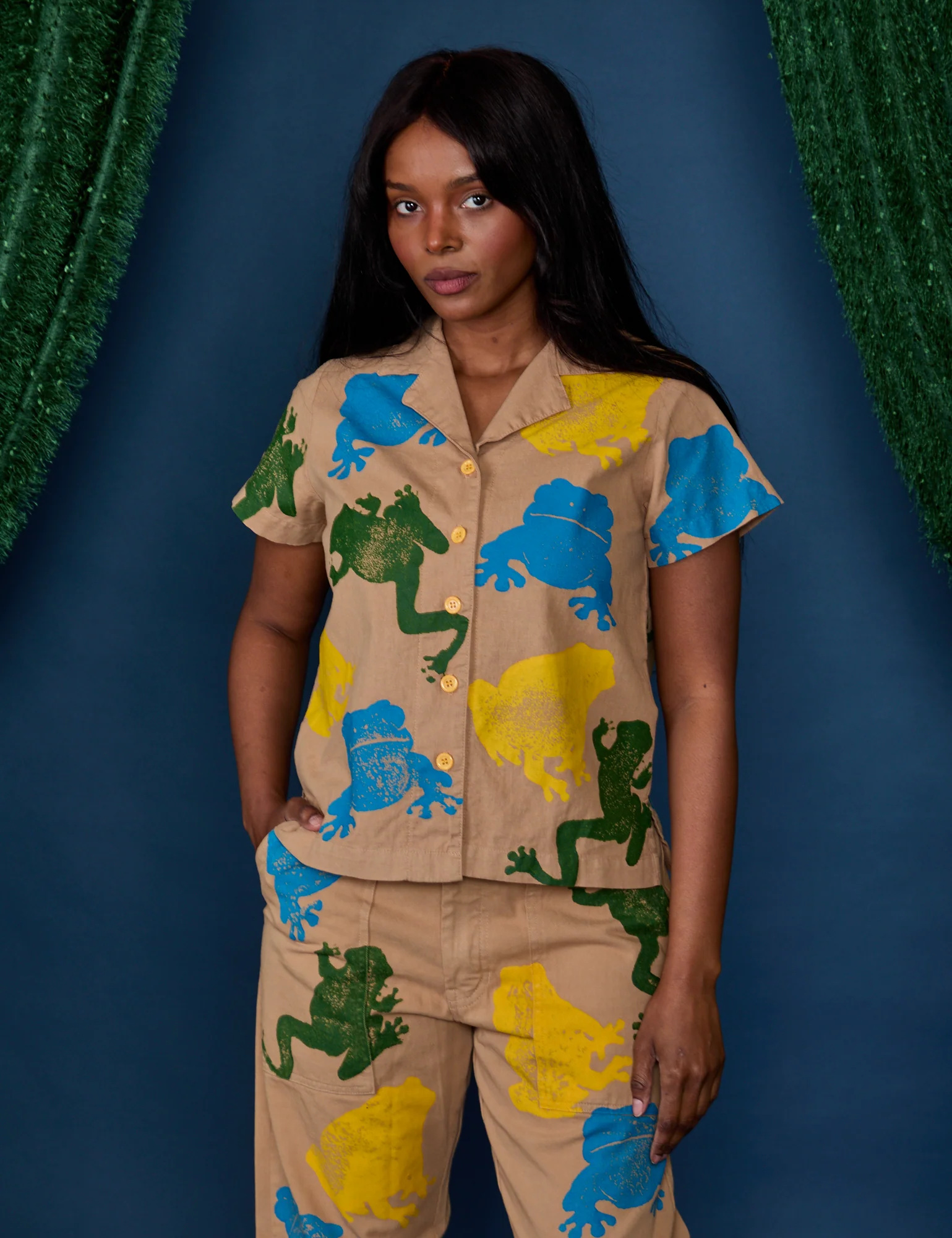 Paintstamped Pantry Button-Up - Froggy *FINAL SALE* - Image 14