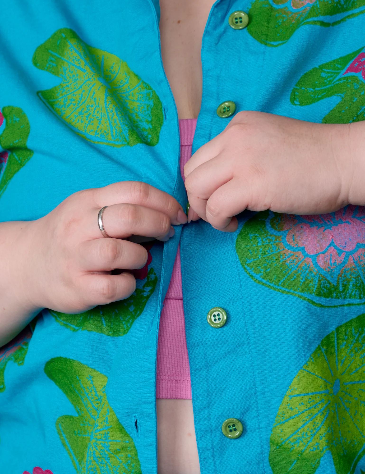 Paintstamped Pantry Button-Up - Lilypad *FINAL SALE* - Image 4
