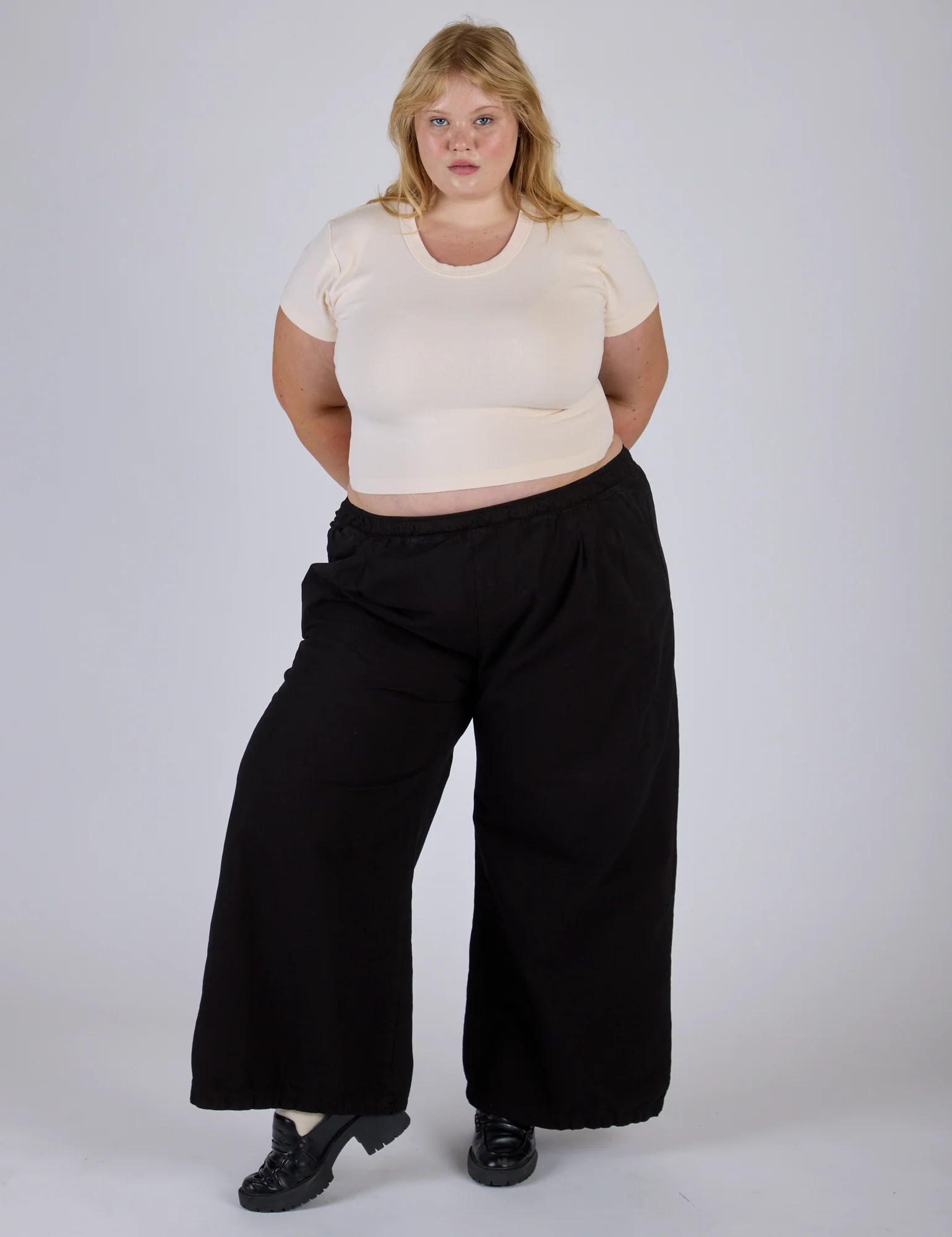 Pleated Pull-On Pants - Basic Black - Image 10
