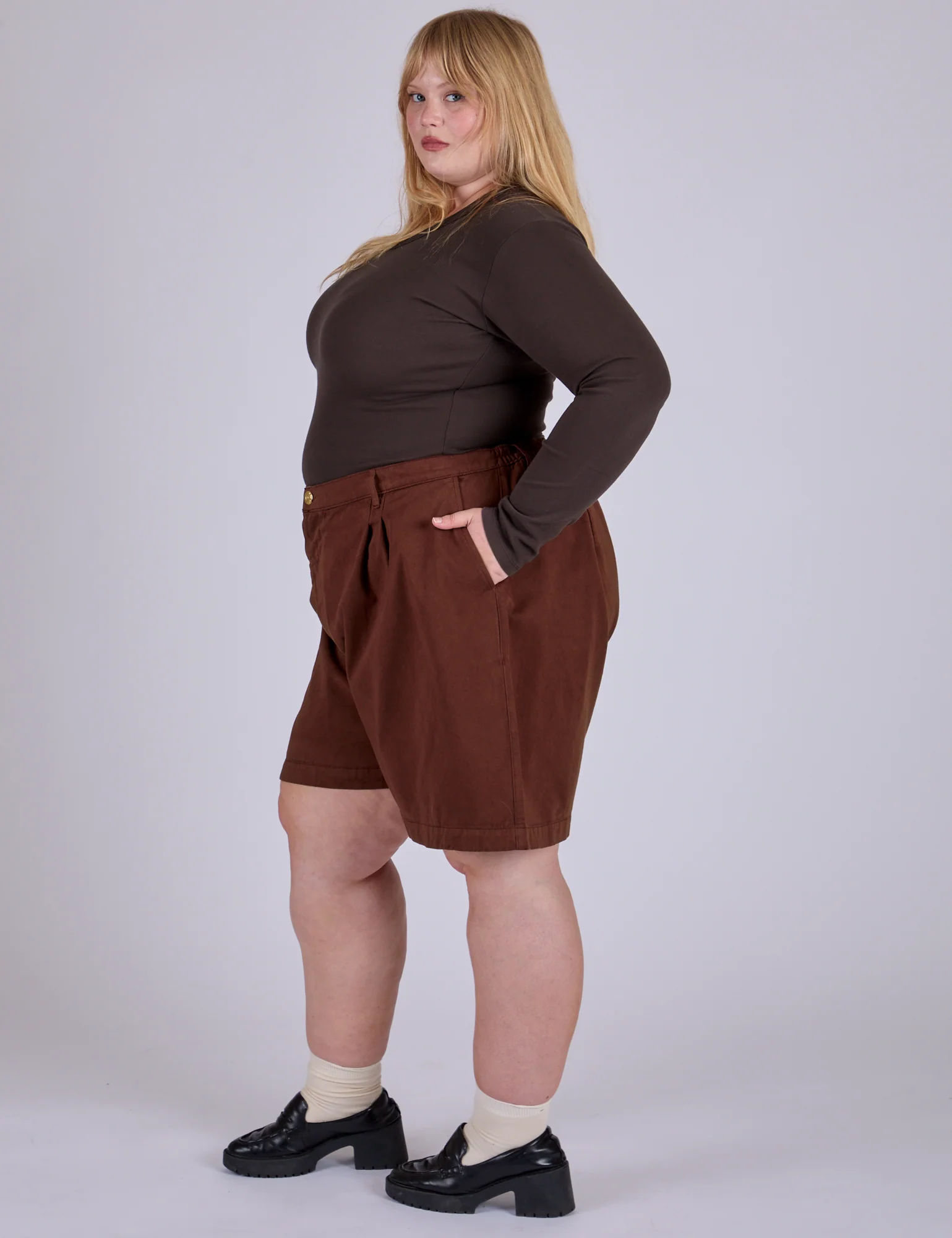 Pleated Trouser Shorts - Fudgesicle Brown - Image 13