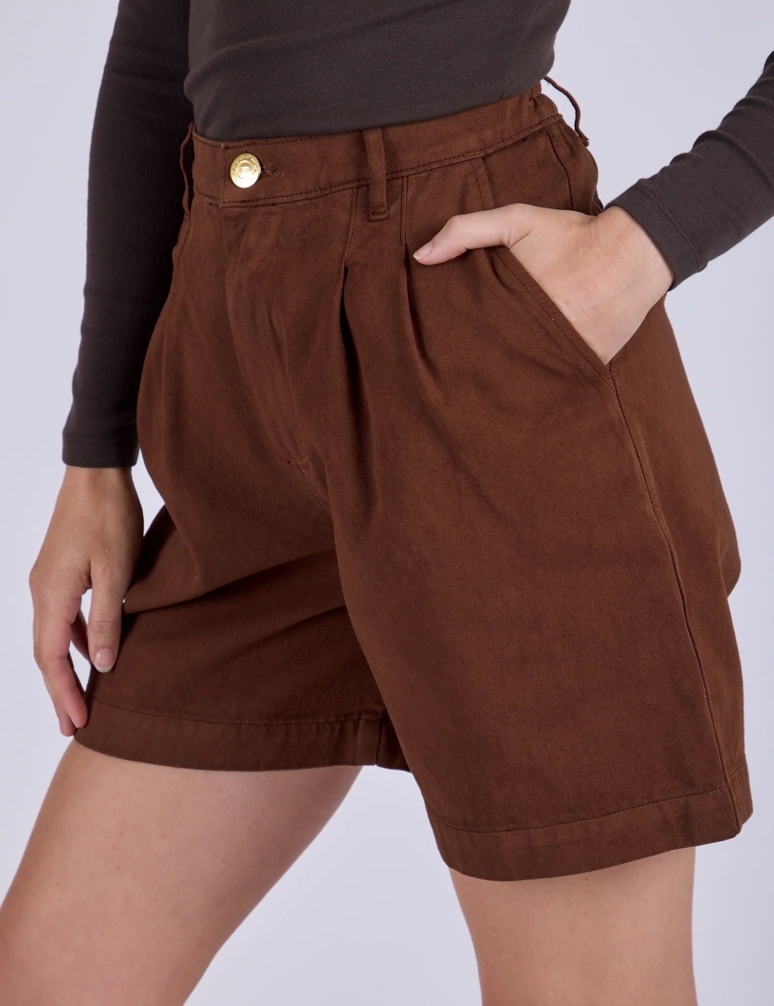 Pleated Trouser Shorts - Fudgesicle Brown - Image 21