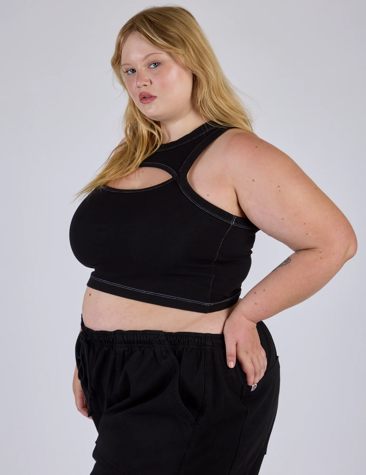 Porthole Tank - Basic Black - Image 14
